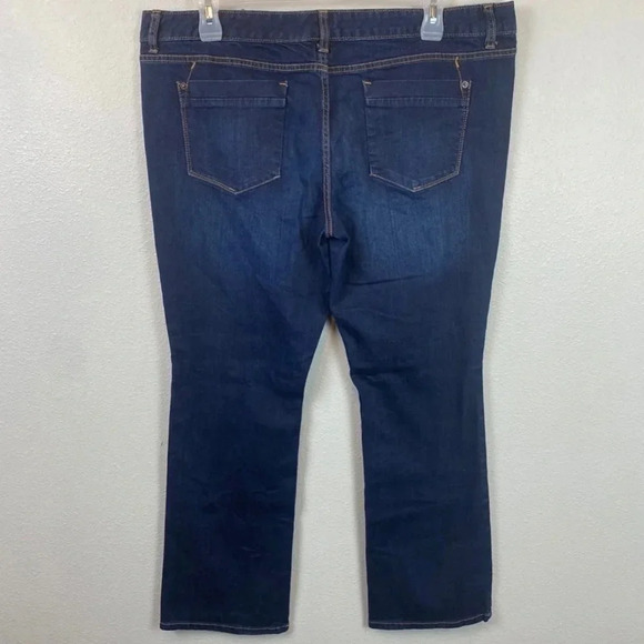 Mossimo Women’s plus size bootcut jeans.  EUC. 
Size: 18 - Picture 2 of 7
